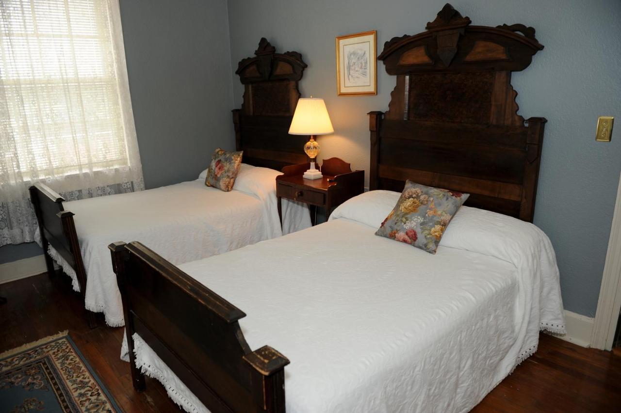 Inn At The Old Silk Mill Fredericksburg Exterior foto